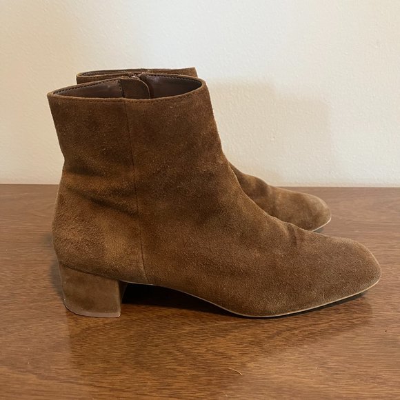 UO Elle Suede Ankle Boot - Picture 4 of 11